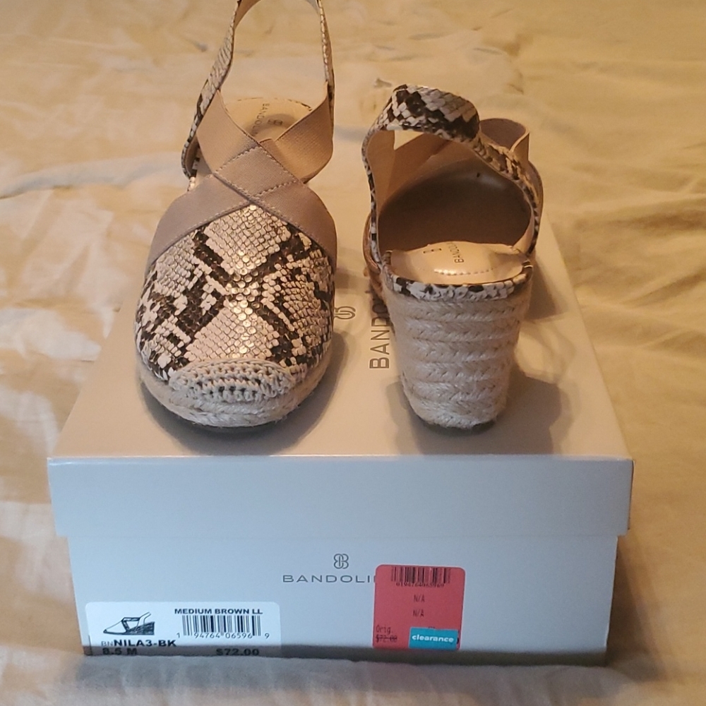 NWOT  Bandolio wedges